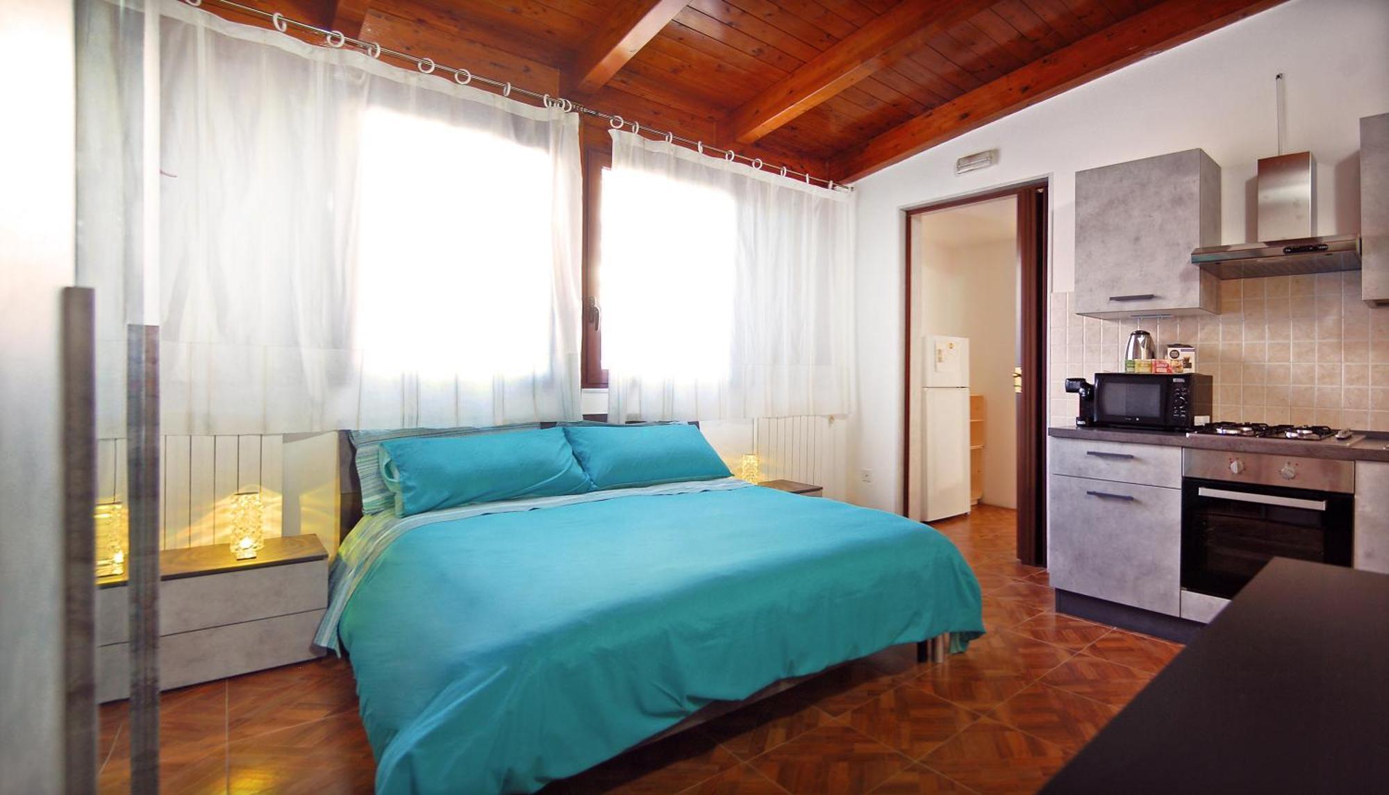Sea Breeze Villa - Luna Apartment Bari Ngoại thất bức ảnh